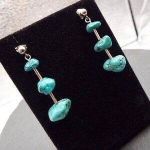 BISBEE TURQUOISE GRADUATED CHUNKS STERLING LONG PIERCED EARRINGS D1